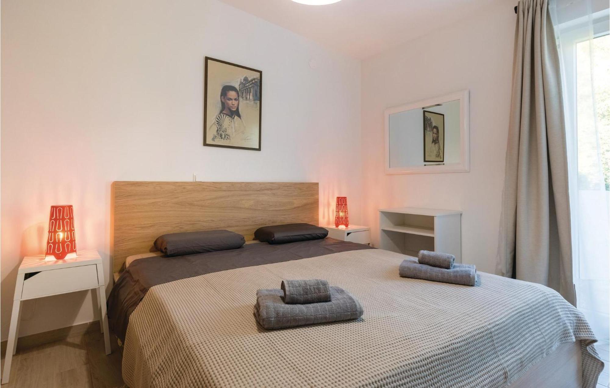 Awesome Apartment In Blace With House Sea View Extérieur photo