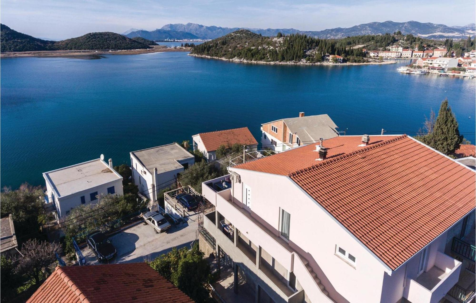 Awesome Apartment In Blace With House Sea View Extérieur photo